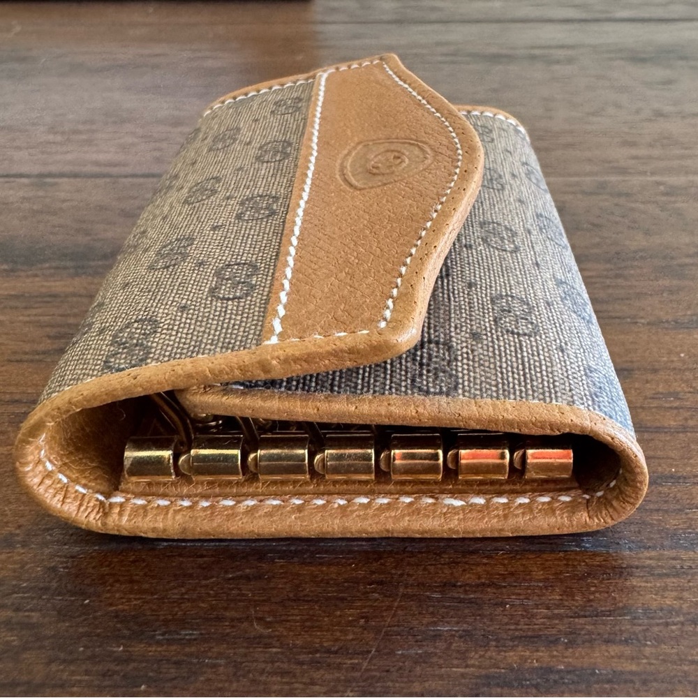 Gucci GG Monogram Key Holder w/Box - Picture 5 of 15